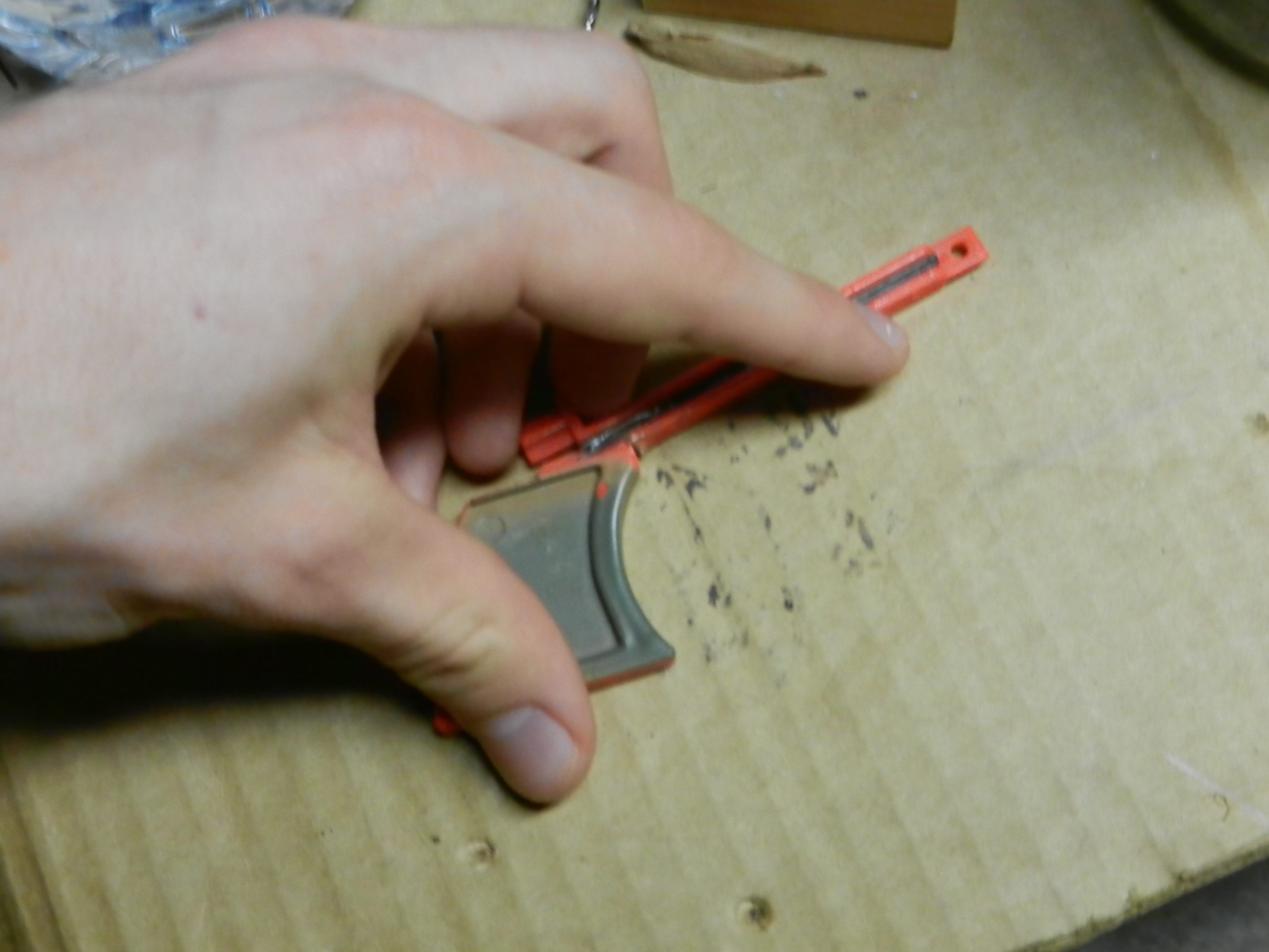 CPS2700TriggerCrack2.JPG